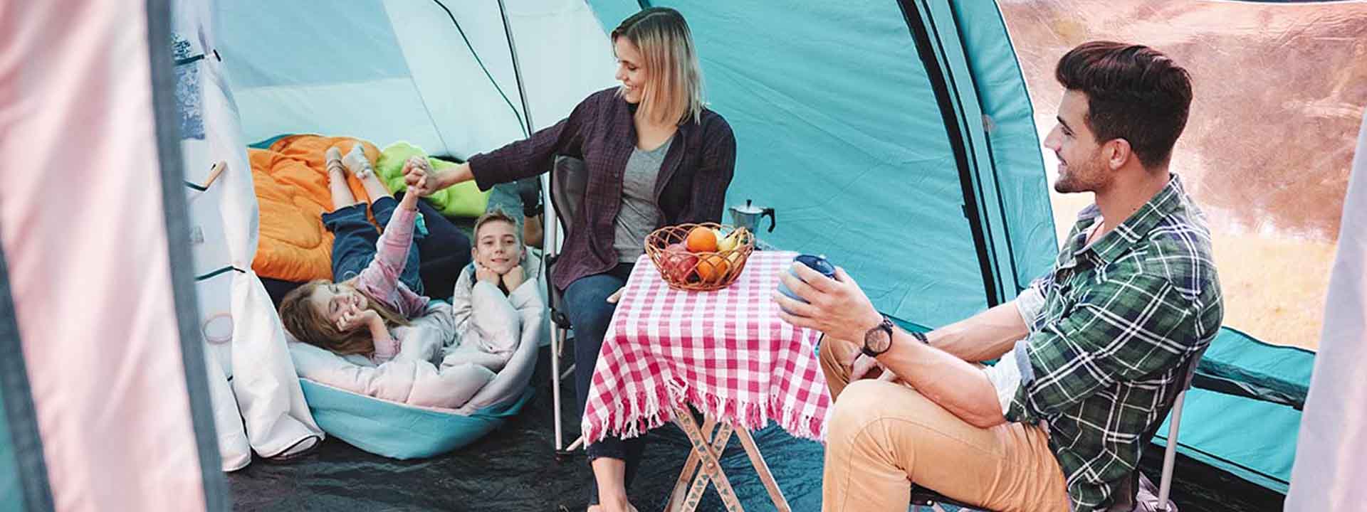 FAMILY CAMPING. WHAT TO BRING TO ENJOY THE EXPERIENCE?